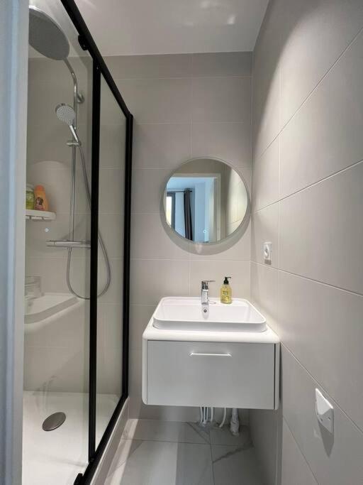 Appartamento Cosy Flat For 6 People #2 Asnières Esterno foto