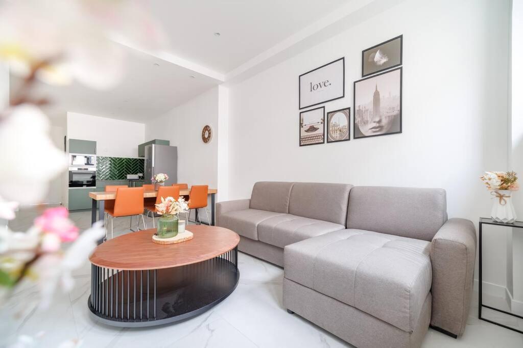 Appartamento Cosy Flat For 6 People #2 Asnières Esterno foto